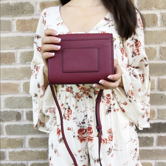 Gaby’sBags👜💕-NWT Michael Kors Crossbody burgundy - Picture 5 of 8